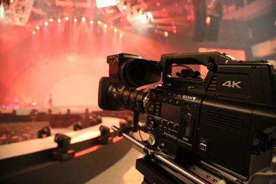 4K高清下的时代绝唱 江蕙封麦演唱会见证华语乐坛经典落幕